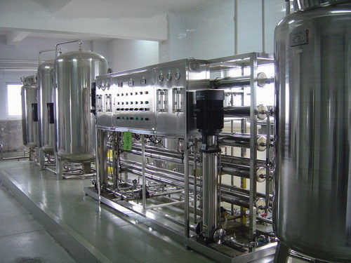 10噸反滲透（RO）水處理設備 工廠解決方案與技術(shù)服務全解析